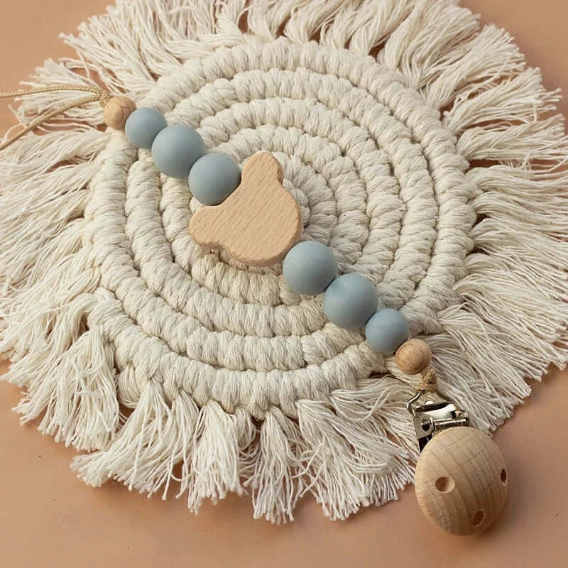 Custom name wooden personalized baby pacifier chain with silicone beads, perfect for newborns and teething.