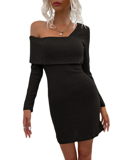 Off-the-shoulder Slim-fitting Dresses Are Hot